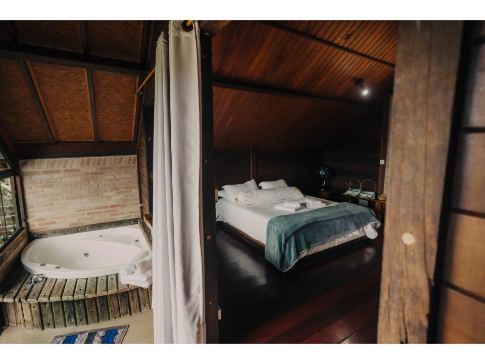 Cabana Pedra do Baú com Hidro - Reserva Santo Antônio